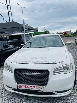 Chrysler 300C Base AWD 2016 White
