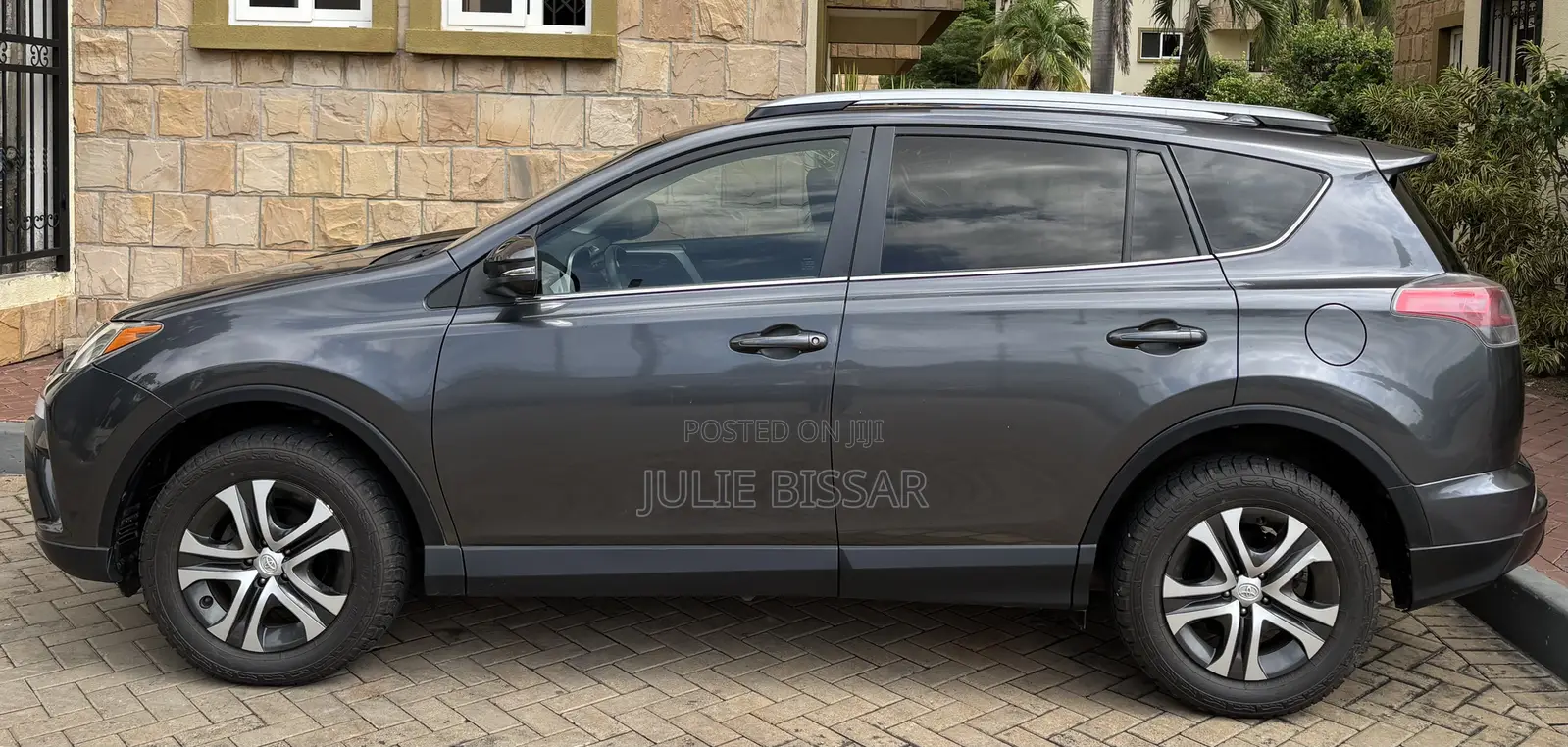 Toyota RAV4 2017 Gray