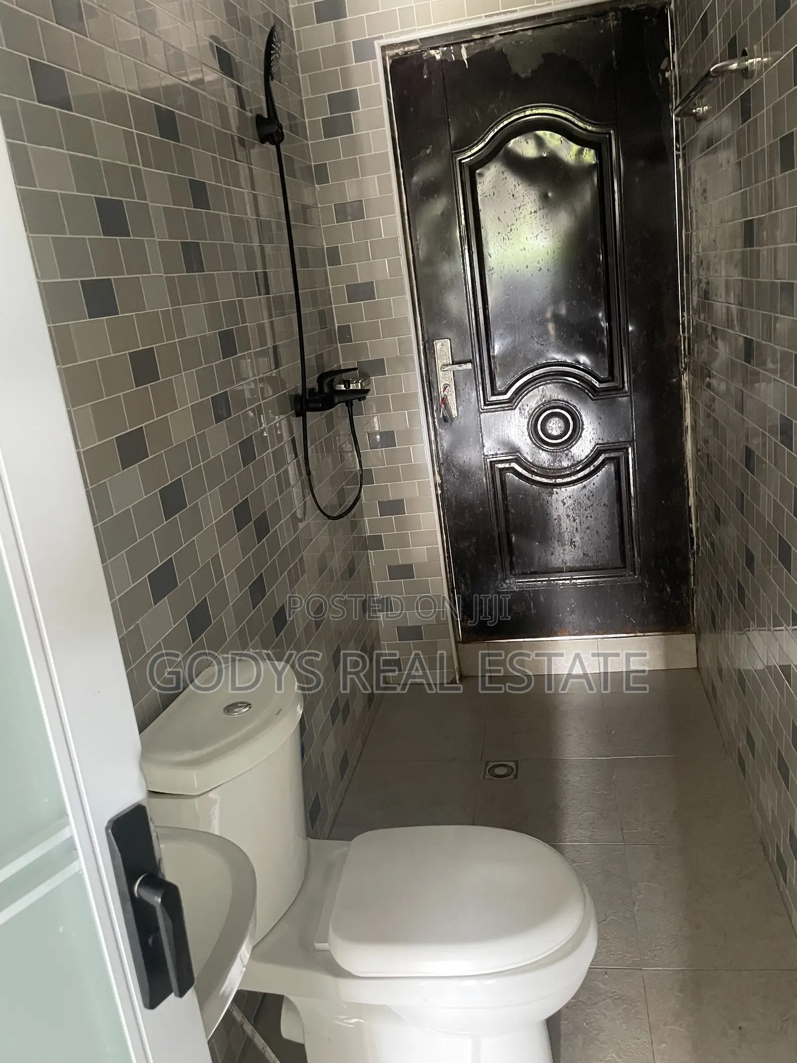1bdrm Apartment in Obom Road, Kasoa for rent