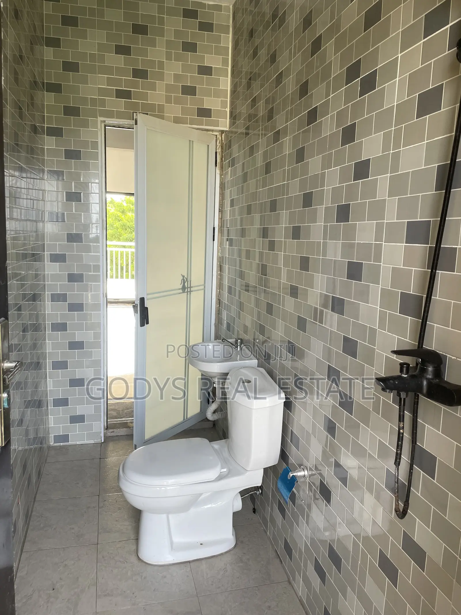 1bdrm Apartment in Obom Road, Kasoa for rent