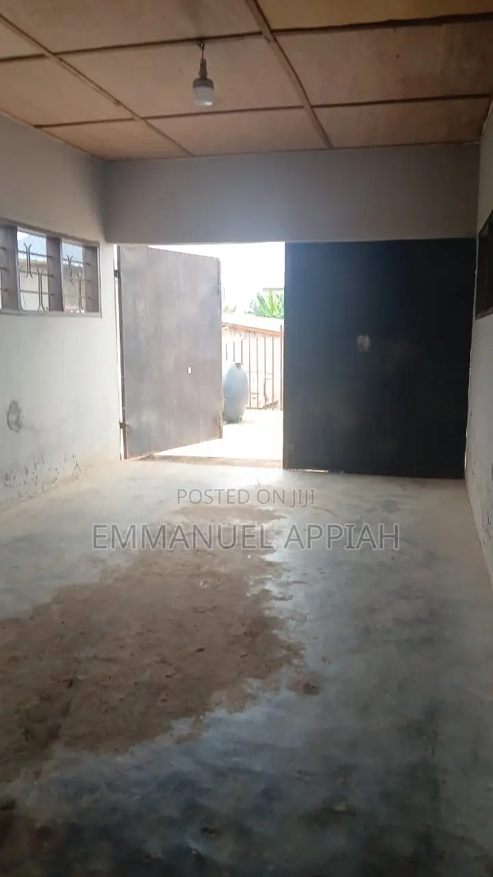4bdrm House in Awoshei Joecat, Awoshie for rent