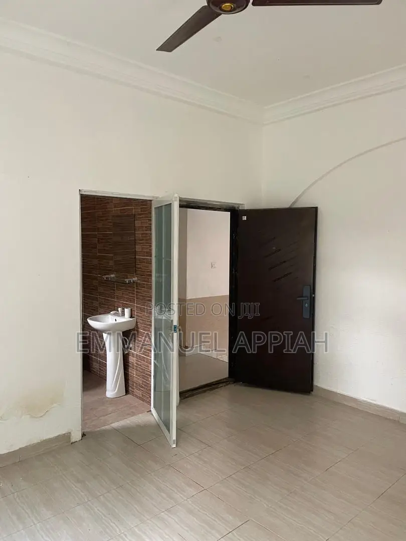 4bdrm House in Awoshei Joecat, Awoshie for rent