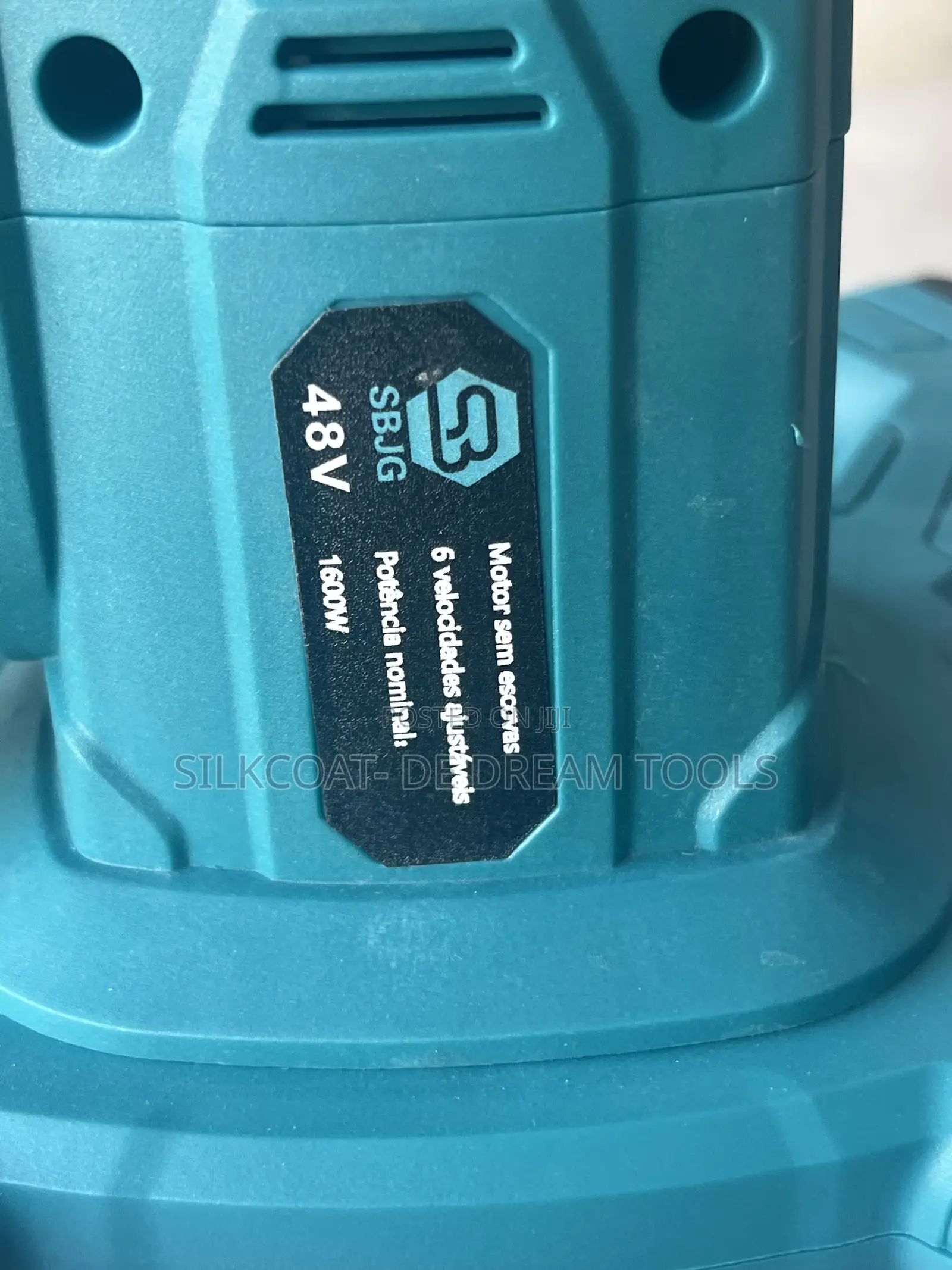Graffiato and Paint Mixing Machine