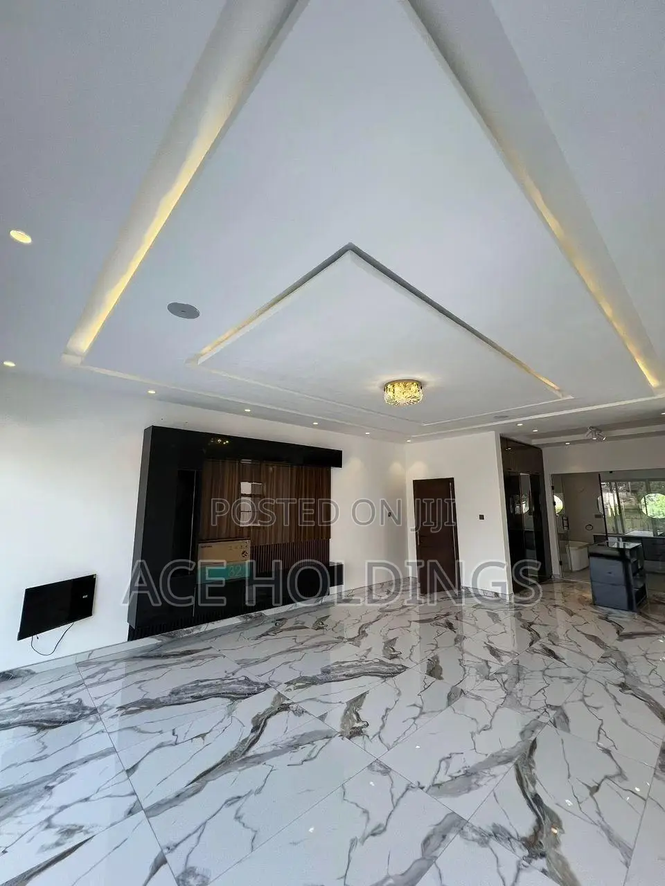 4bdrm Mansion in East Legon Hills for sale