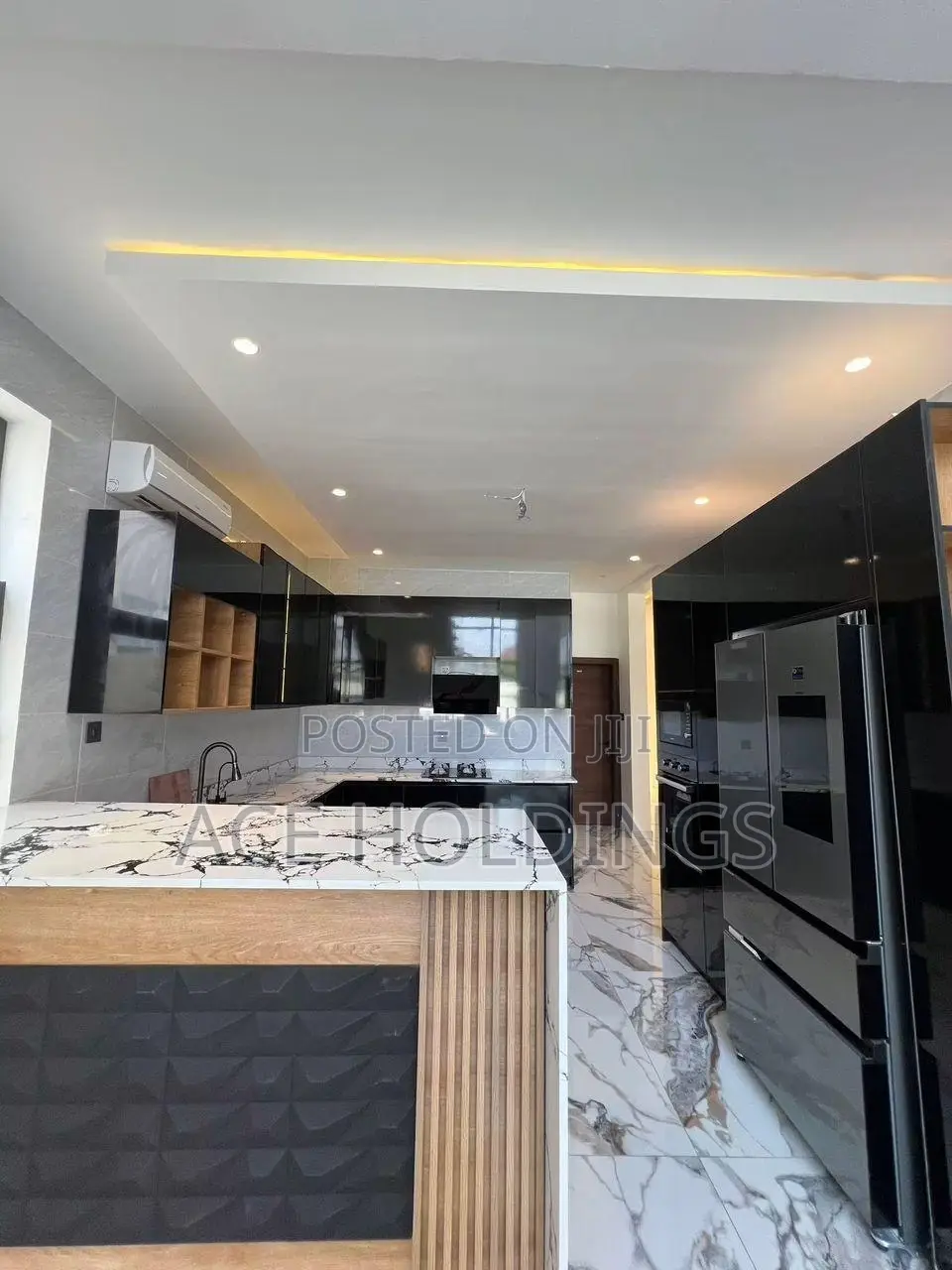 4bdrm Mansion in East Legon Hills for sale
