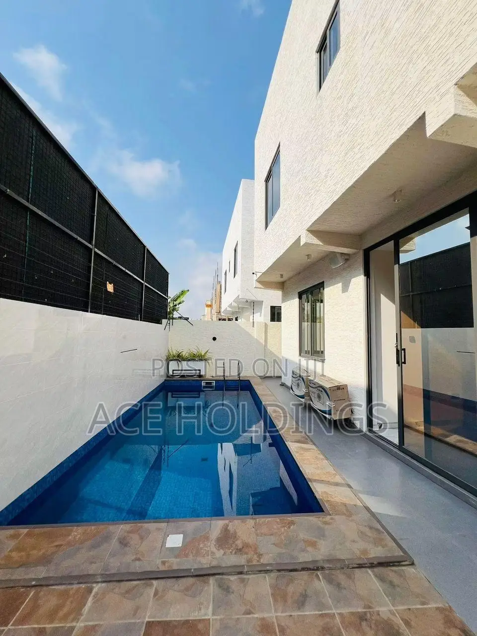 4bdrm Mansion in East Legon Hills for sale