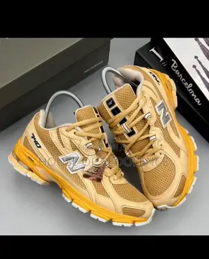 New Balance 740 Wheat-Yellow Sneakers