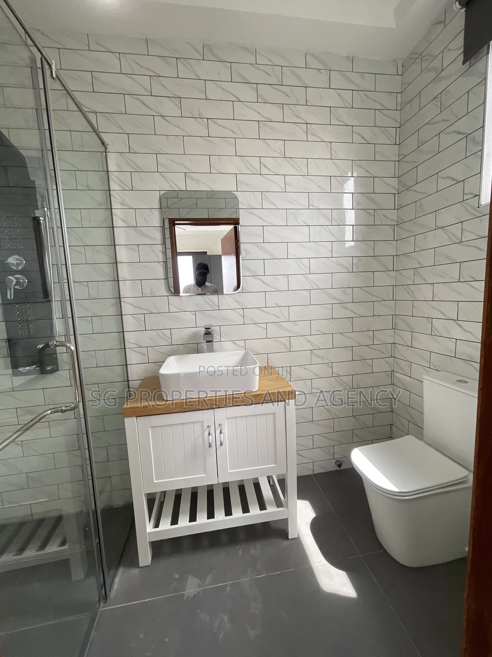2bdrm Apartment in Batsonaa, Baatsona Total for rent