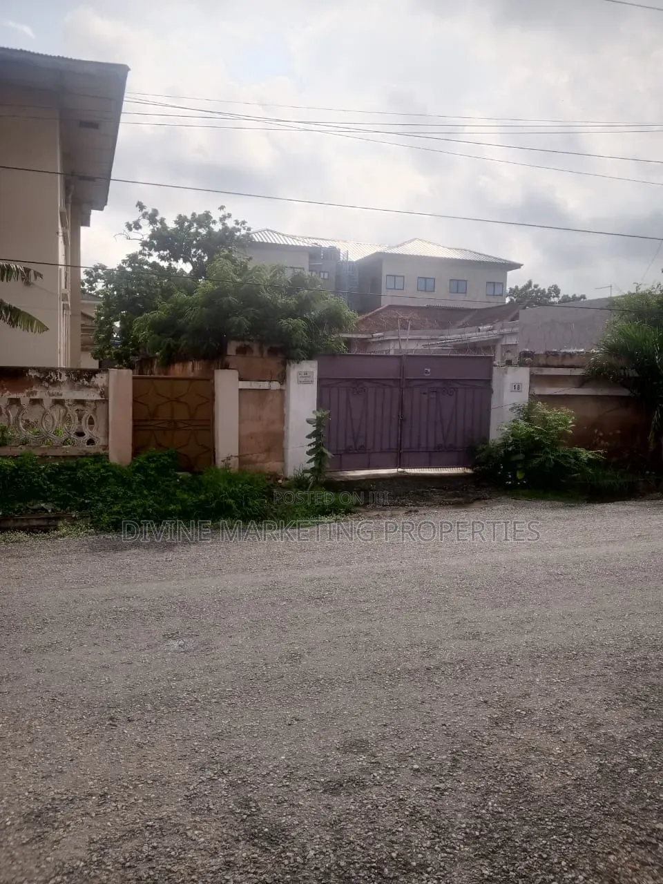 3bdrm House in Last Stop Area, Police Station for sale