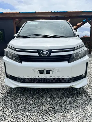Toyota Voxy SV Premium 2014 White