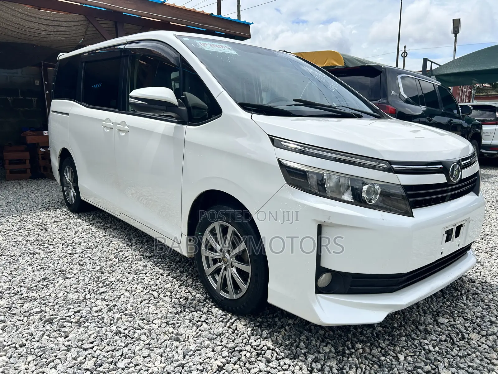 Toyota Voxy SV Premium 2014 White