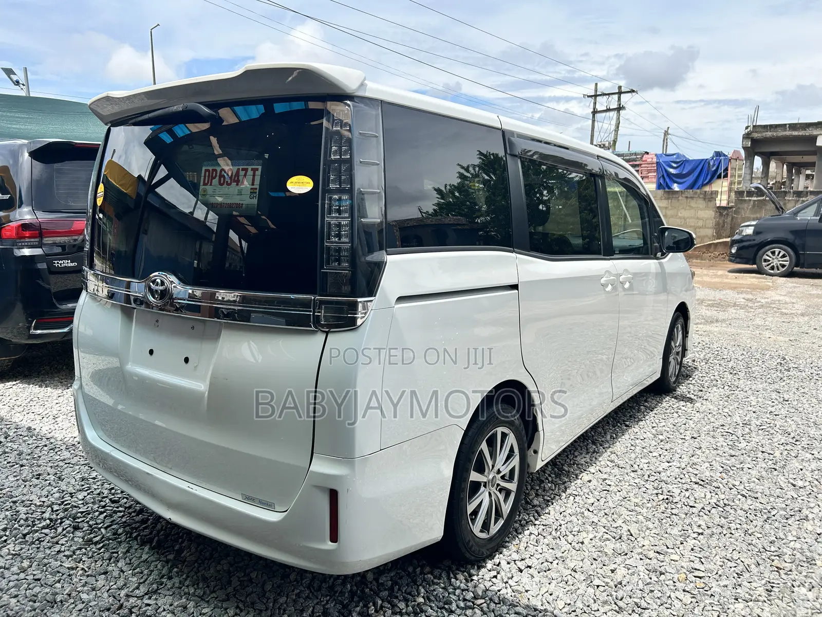 Toyota Voxy SV Premium 2014 White