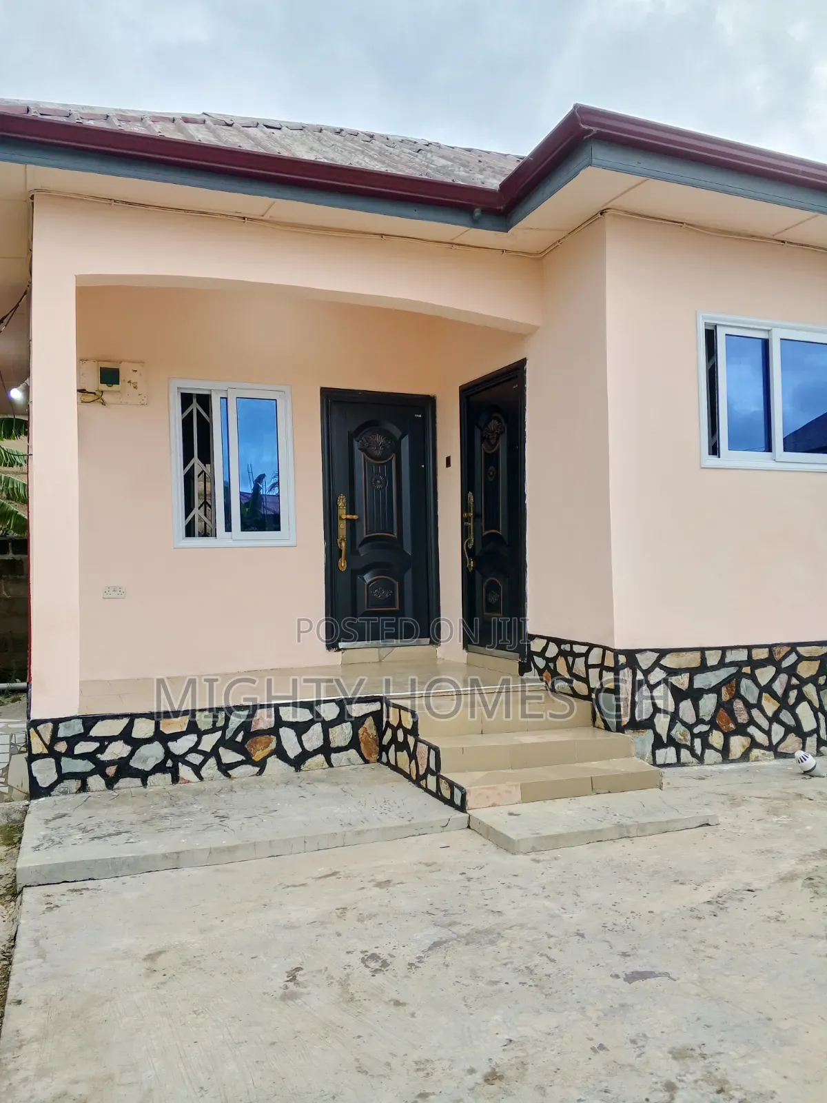 Studio Apartment in Mighty Homes, Bluetop Estate for rent