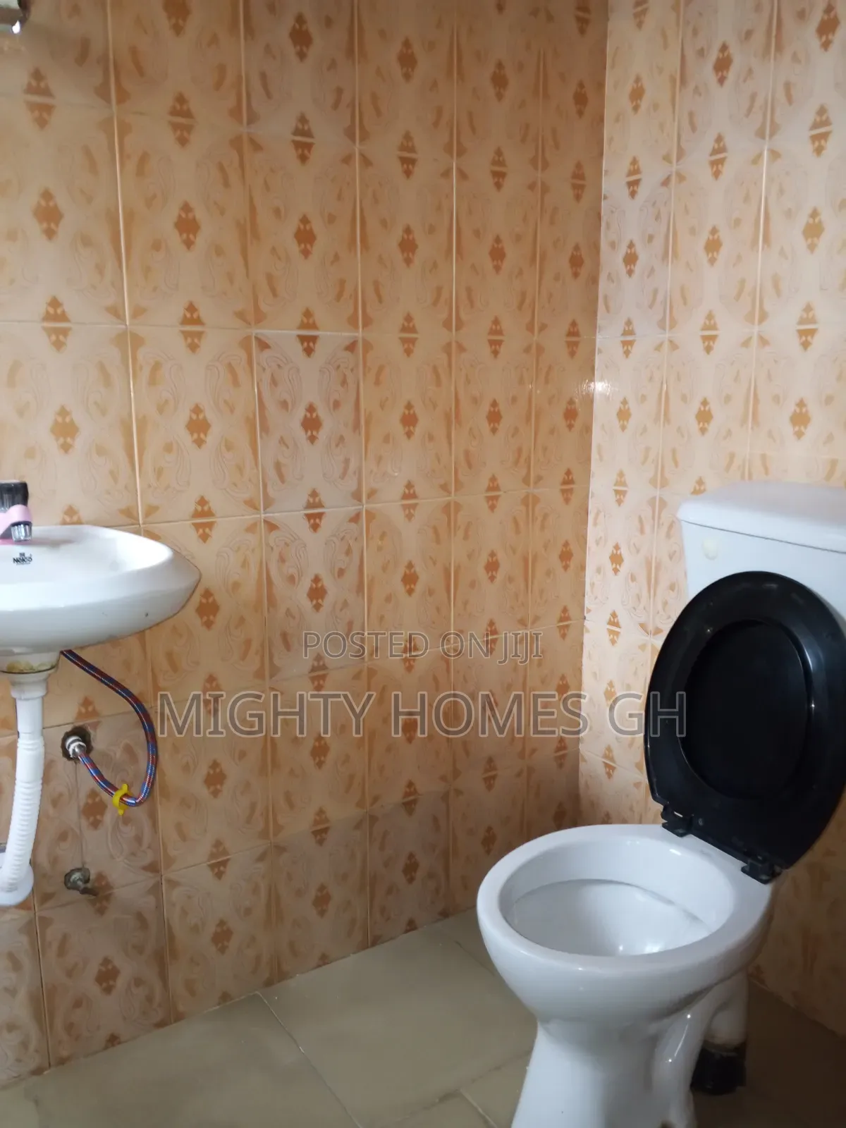 Studio Apartment in Mighty Homes, Bluetop Estate for rent