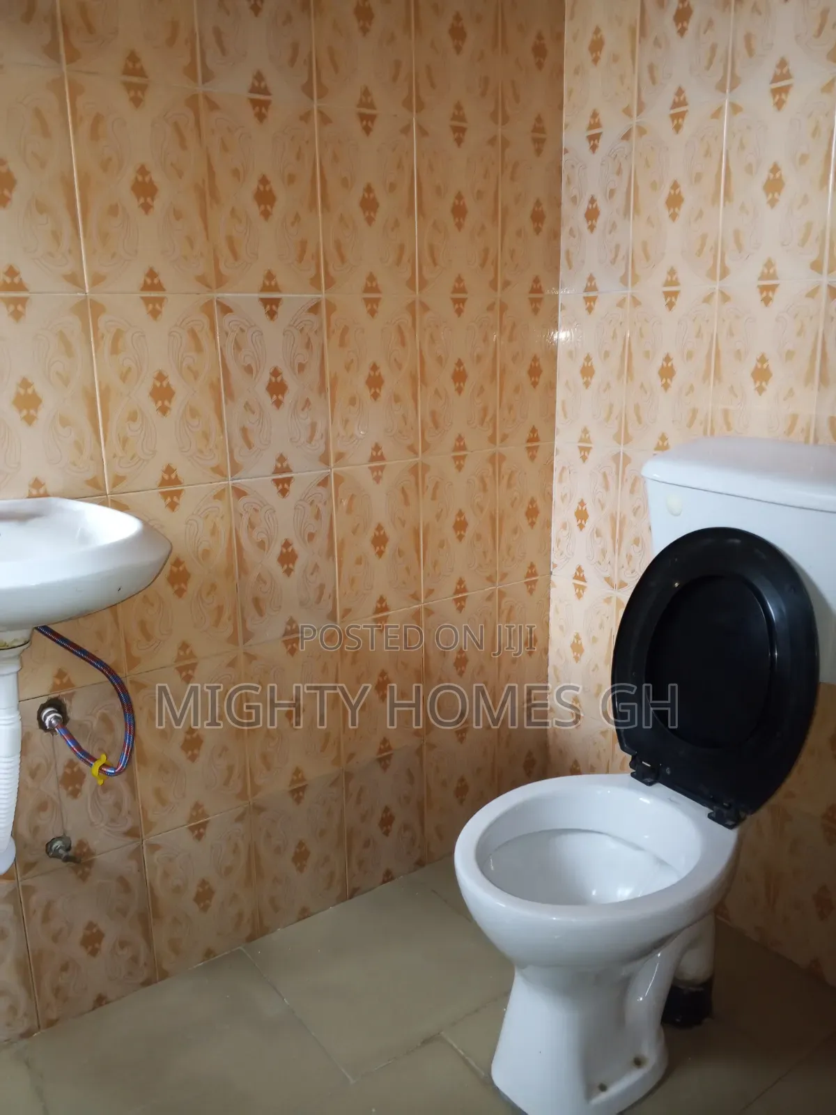 Studio Apartment in Mighty Homes, Bluetop Estate for rent