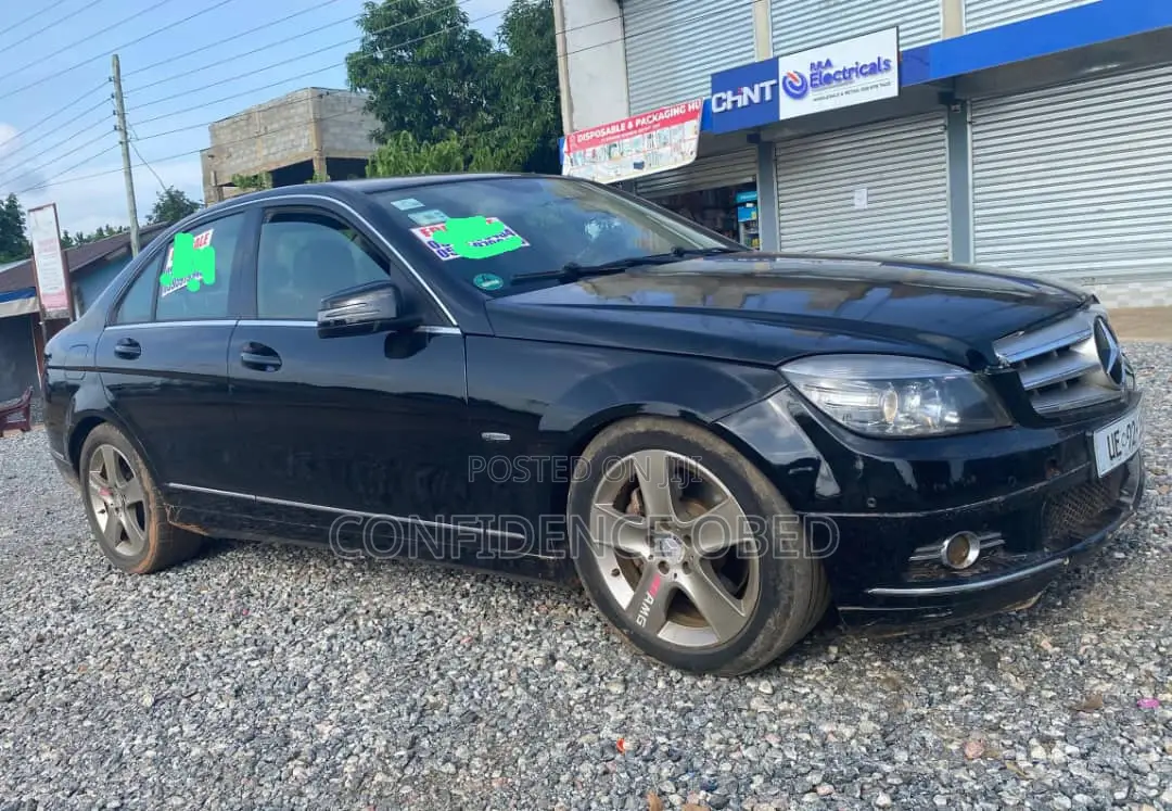 Mercedes-Benz C350 2010 Blue
