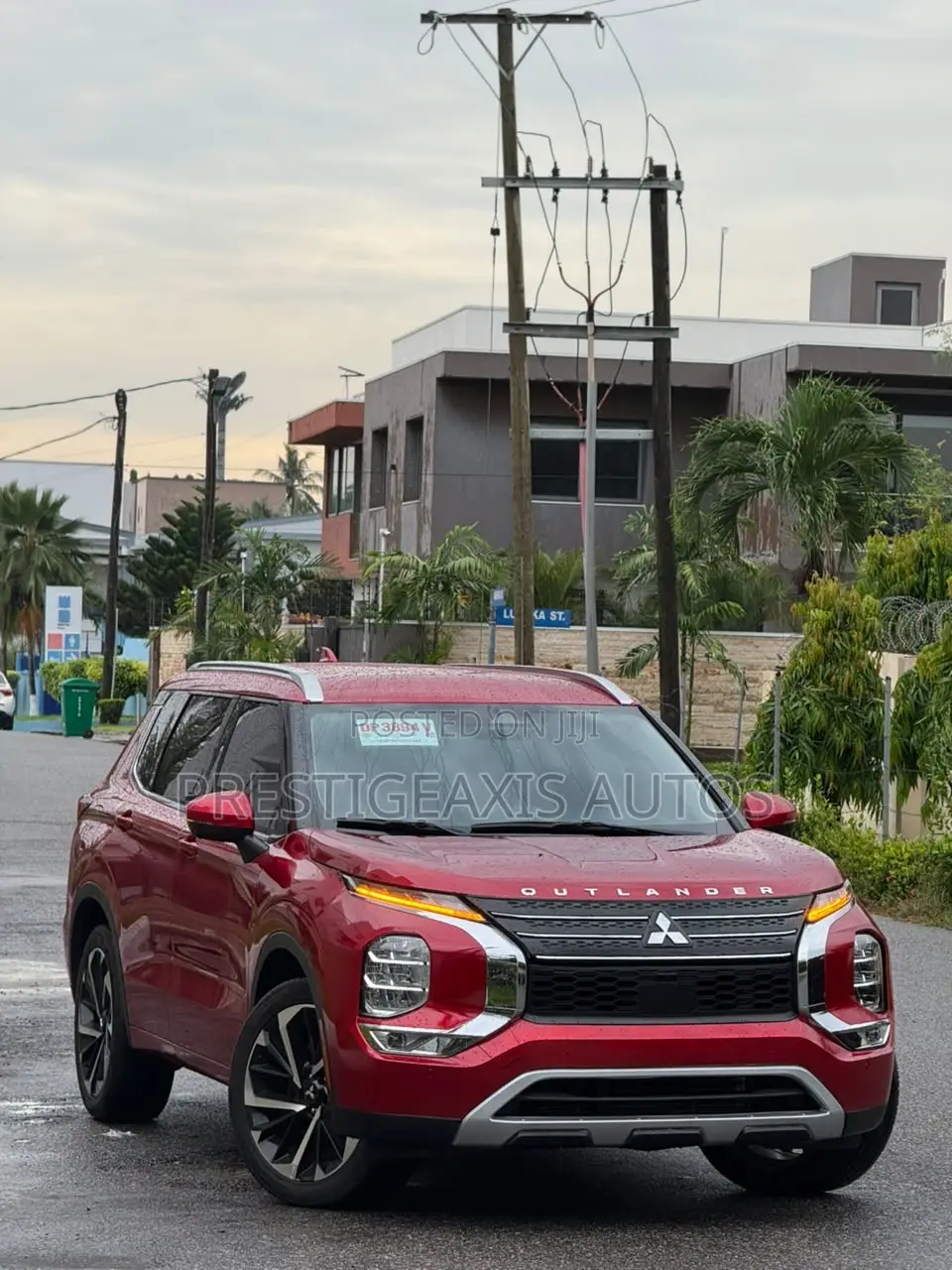 Mitsubishi Outlander SEL 2024 Red
