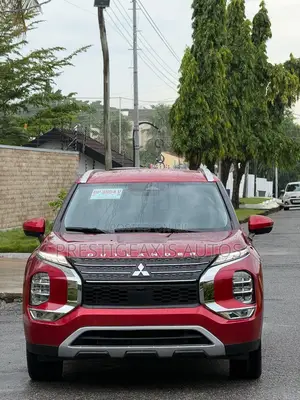 Mitsubishi Outlander SEL 2024 Red