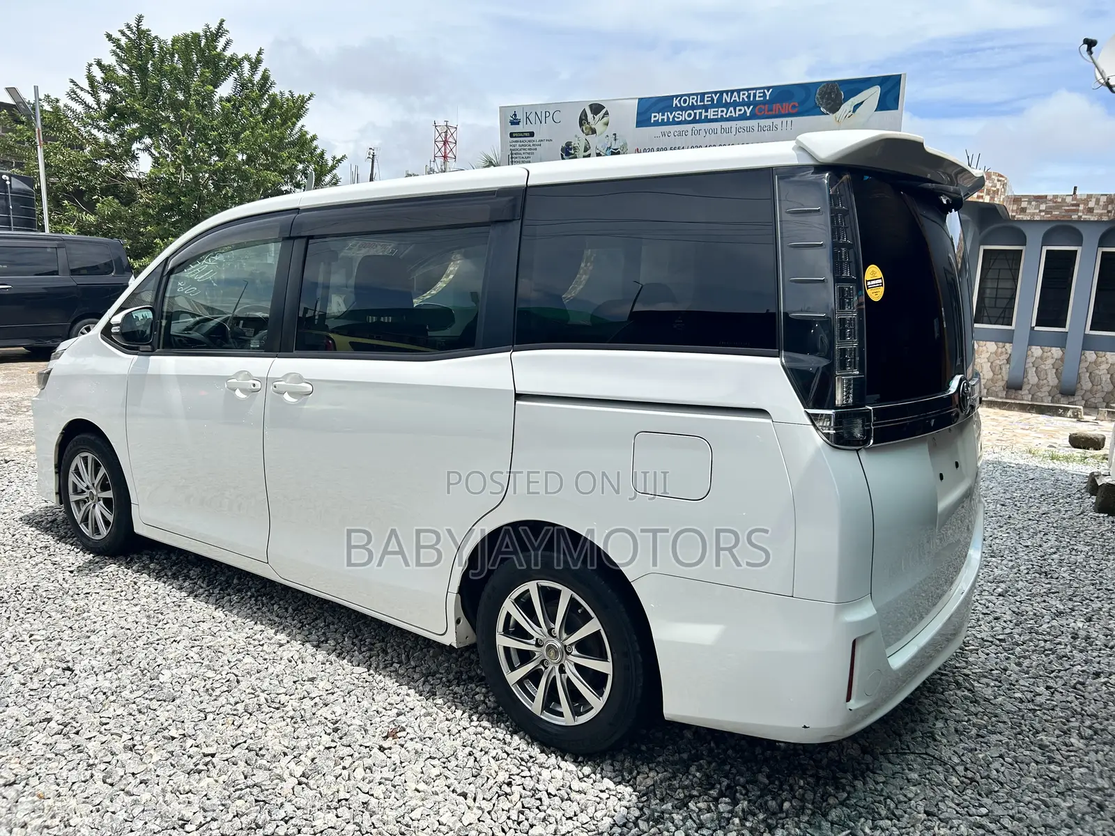 Toyota Voxy SV Premium 2014 White