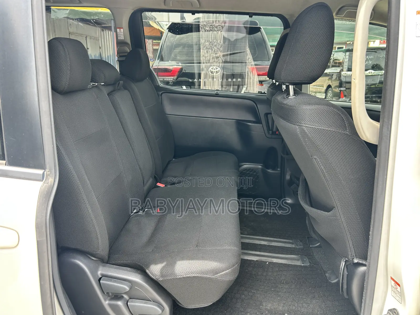 Toyota Voxy SV Premium 2014 White