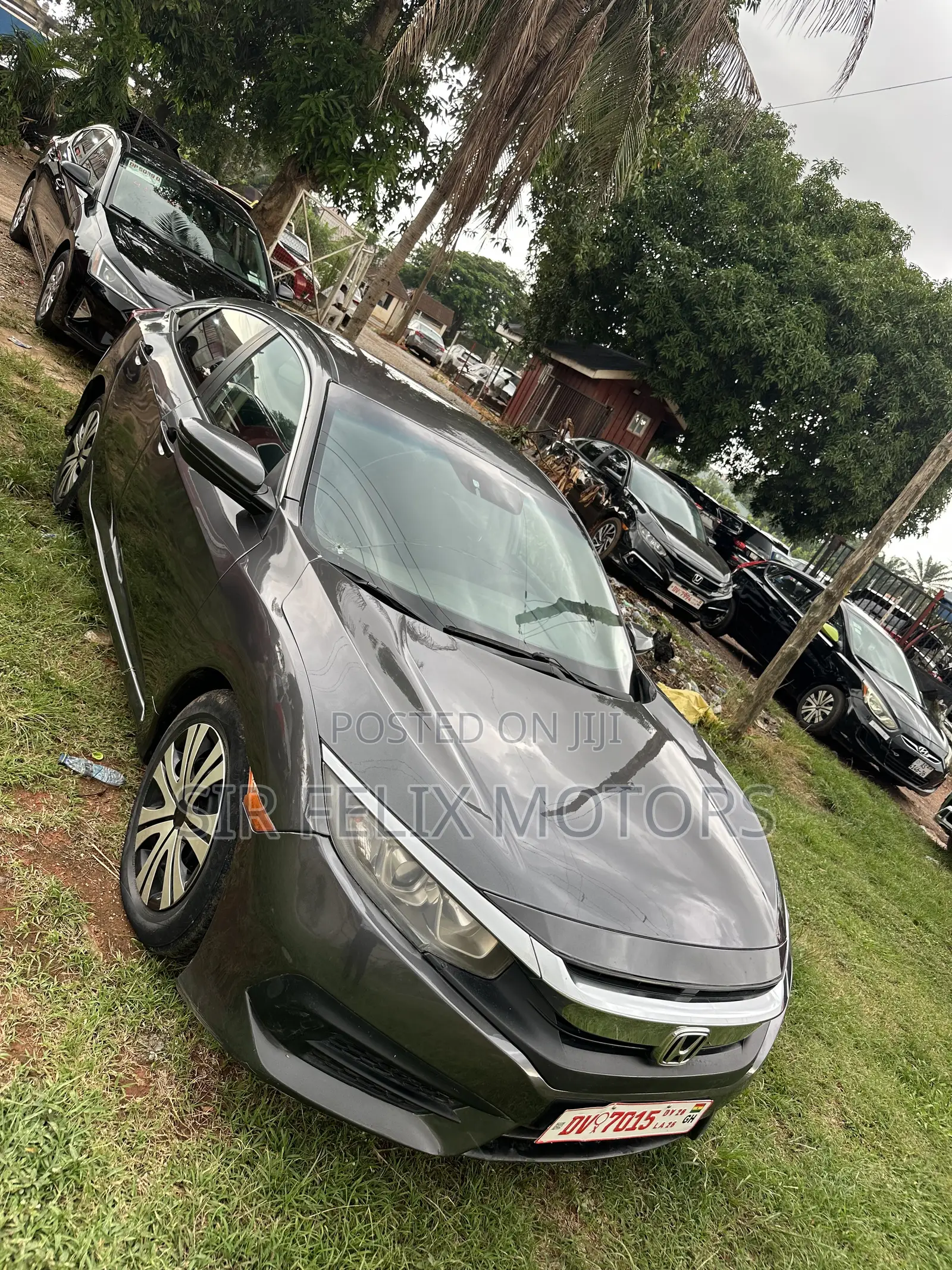 Honda Civic EX 4dr Sedan (2.0L 4cyl) 2017 Gray