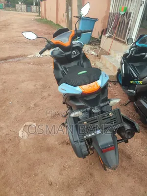 Yamaha 2025 Black