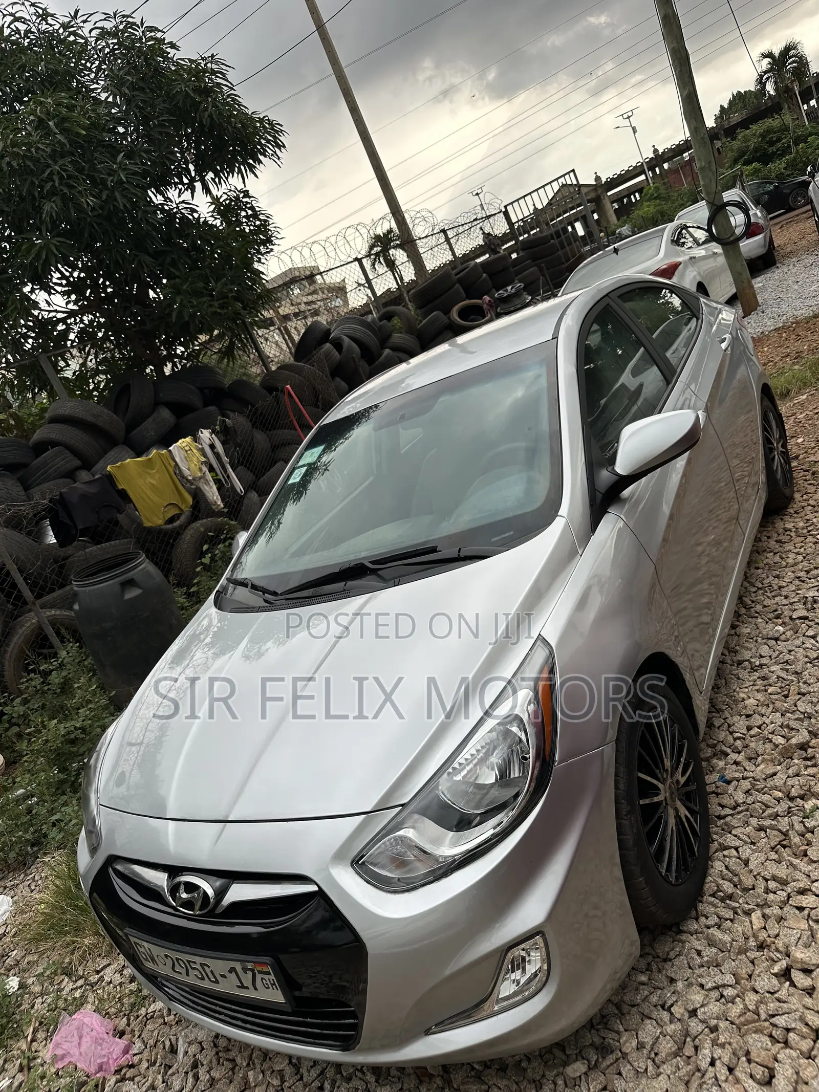 Hyundai Accent SE 2013 Silver