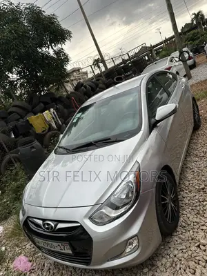 Hyundai Accent SE 2013 Silver