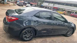 Toyota Corolla LE Eco (1.8L 4cyl 2A) 2018 Gray