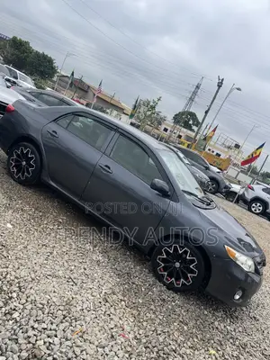 Toyota Corolla LE 4dr Sedan (1.8L 4cyl 4A) 2013 Black