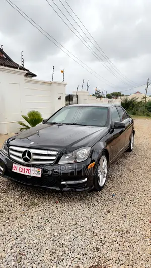 Mercedes-Benz C250 2012 Black