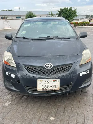 Toyota Yaris 2010 Gray