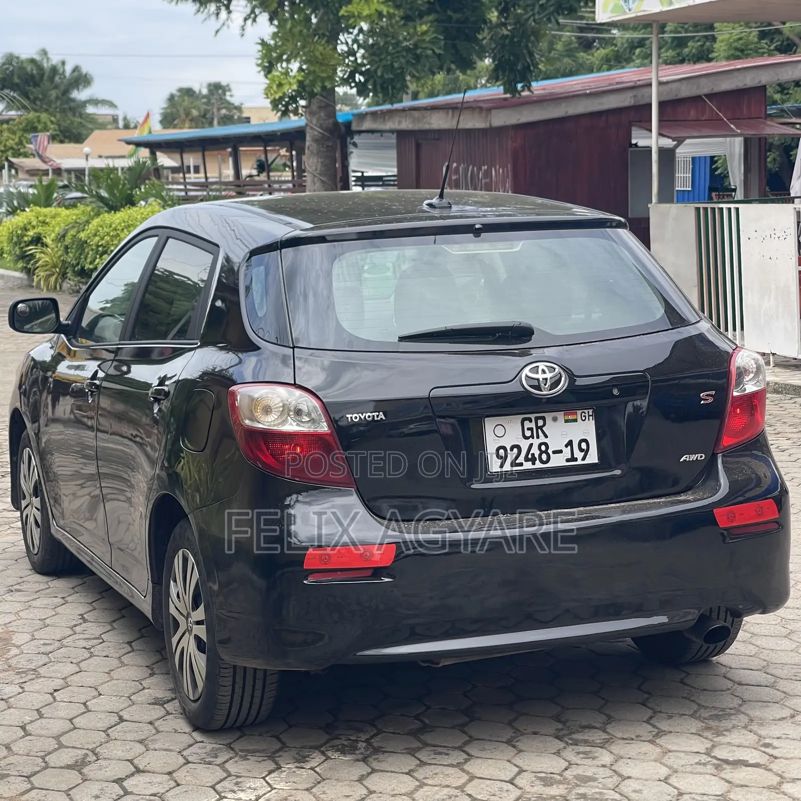 Toyota Matrix S Hatchback AWD (2.4L 4cyl 4A) 2011 Black