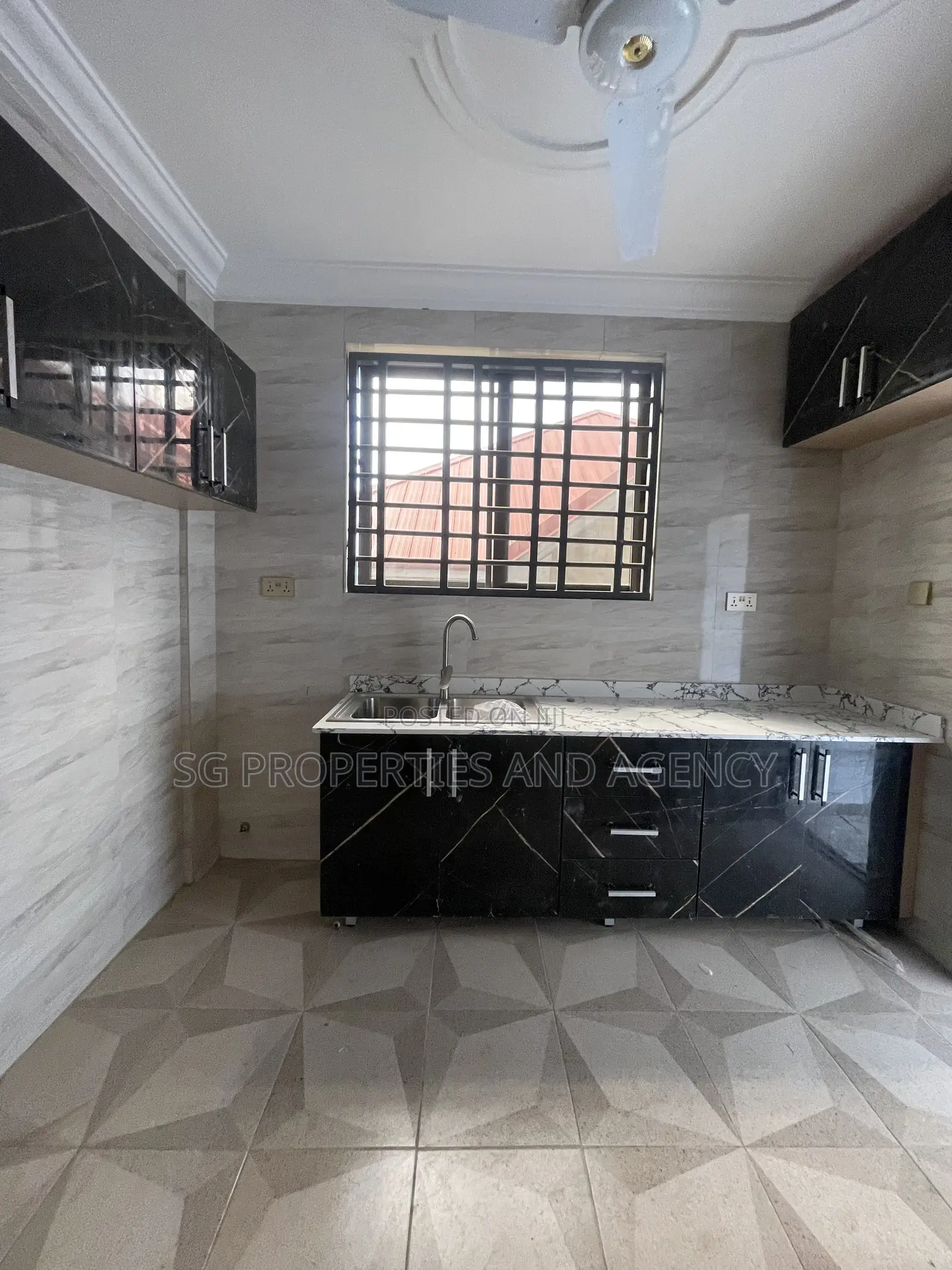 2bdrm Apartment in Klagon, Sakumono for rent
