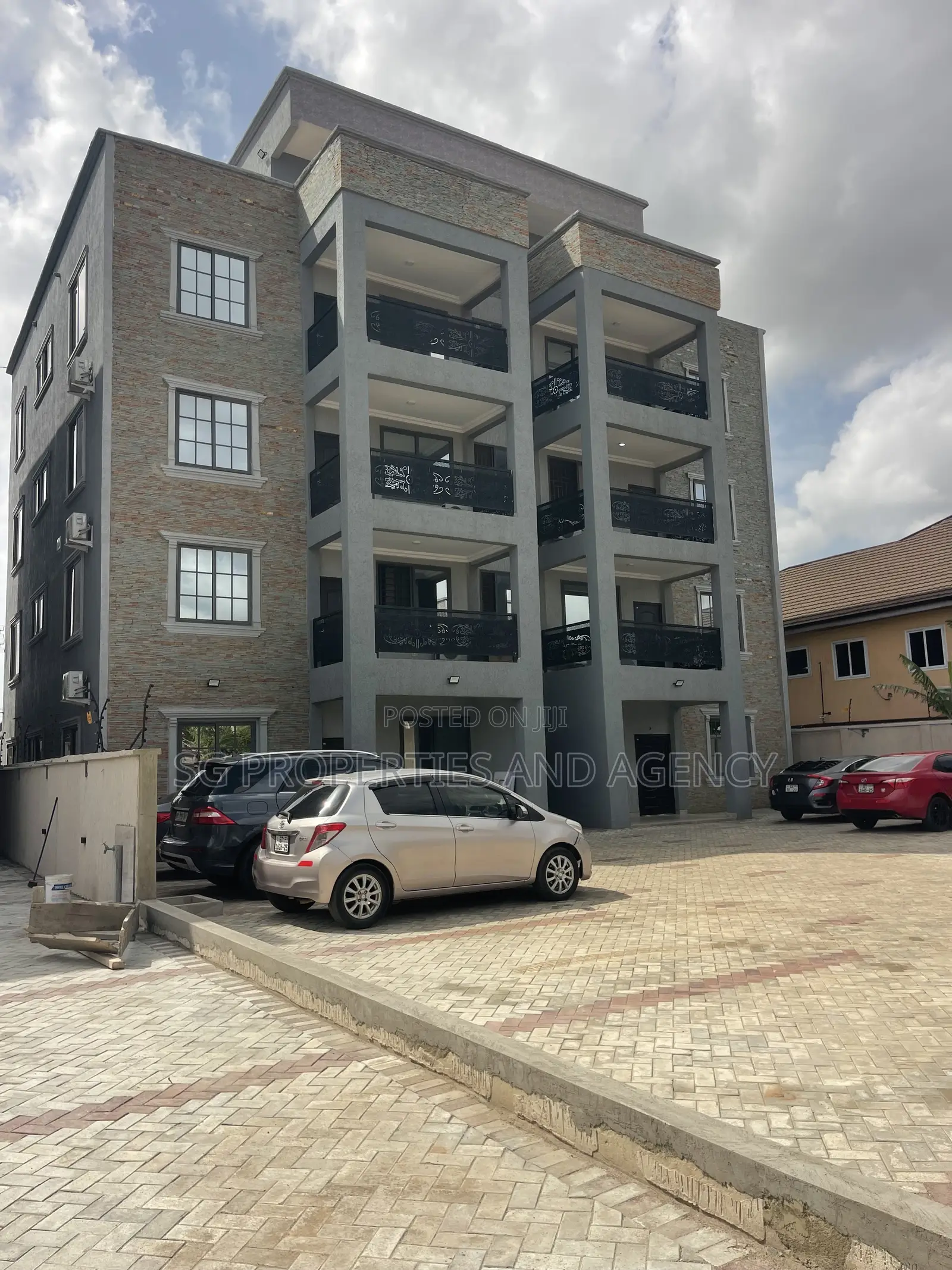 2bdrm Apartment in Klagon, Sakumono for rent