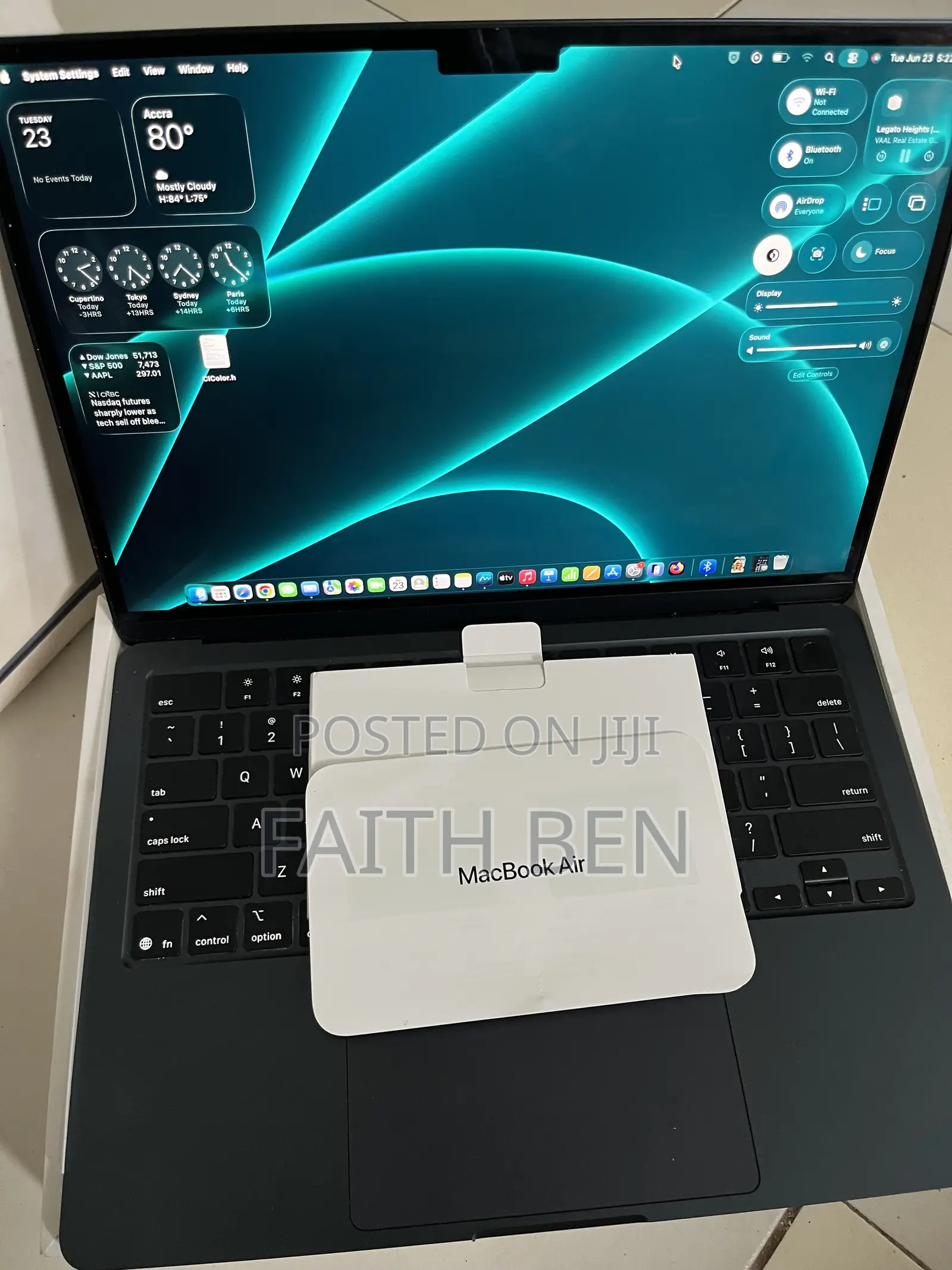 New Laptop Apple MacBook Air 2025 M4 16GB Apple M4 SSHD (Hybrid) 256GB