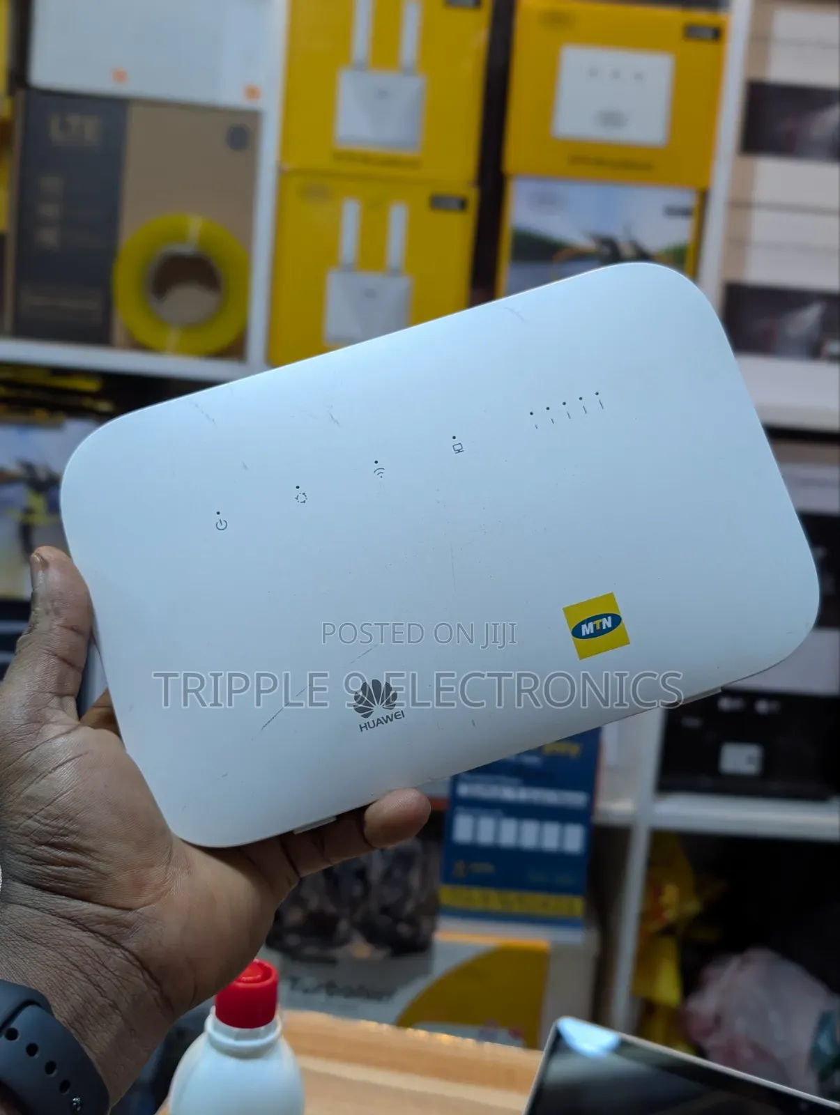 Huawei Turbonet Router With Data Sim.