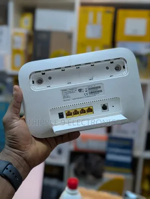 Huawei Turbonet Router With Data Sim.