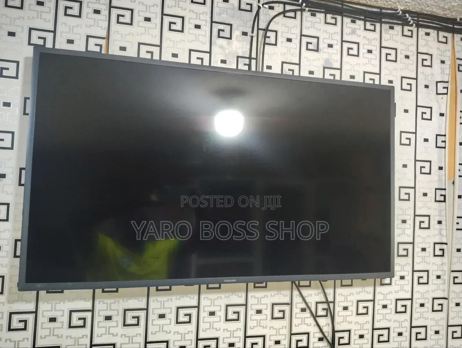 Samsung 43 Inches Tv