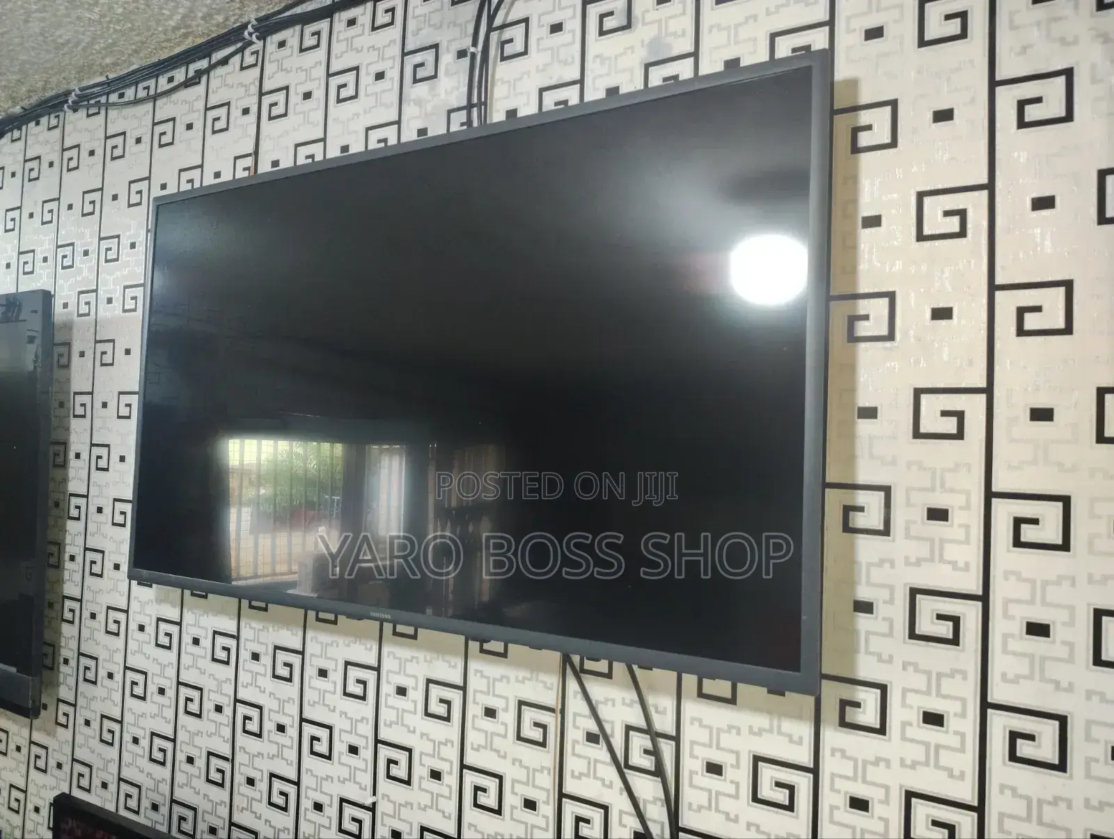 Samsung 43 Inches Tv