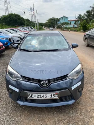 Toyota Corolla 2016 Blue