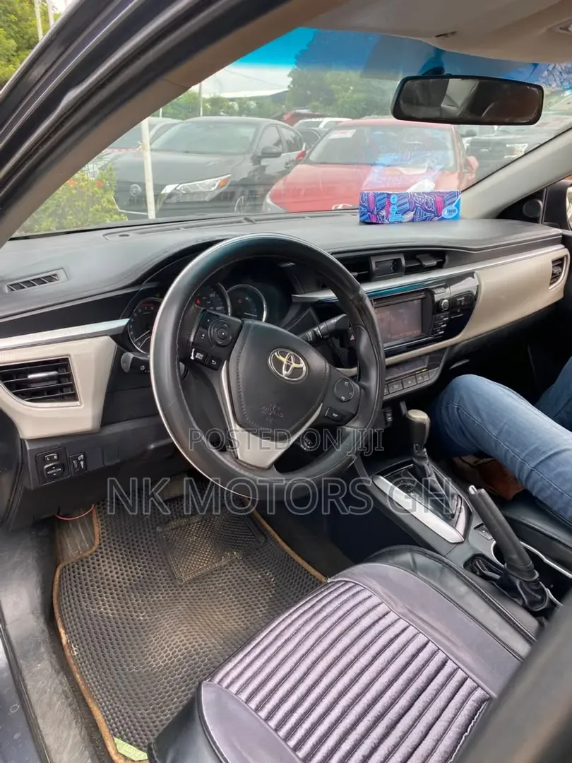 Toyota Corolla 2016 Blue