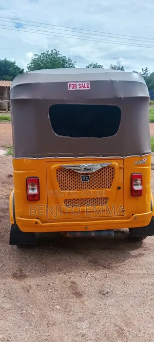 Bajaj RE 2024 Yellow