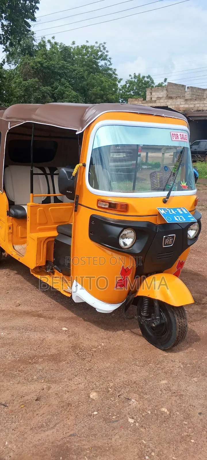 Bajaj RE 2024 Yellow