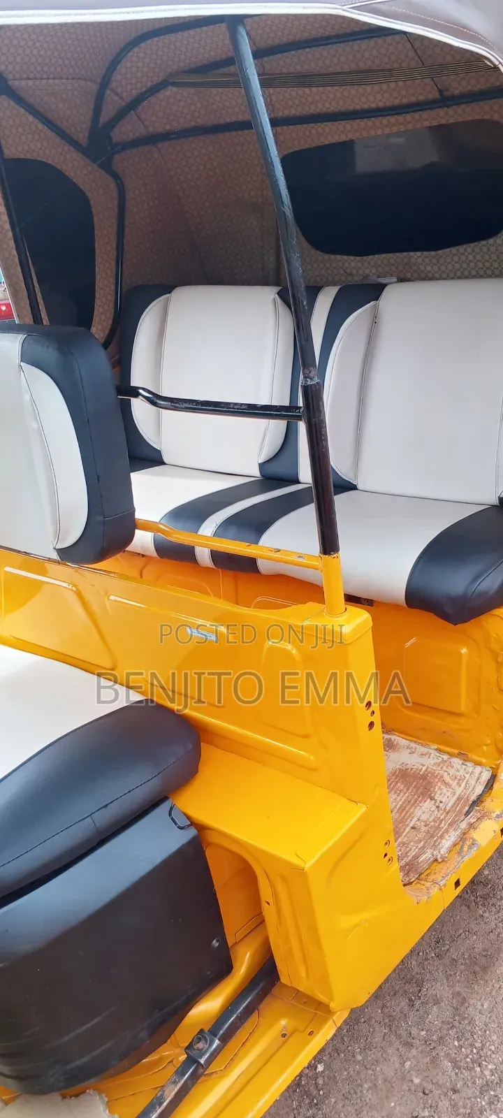 Bajaj RE 2024 Yellow