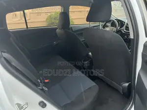 Toyota Yaris L Sedan 4dr 2019 White