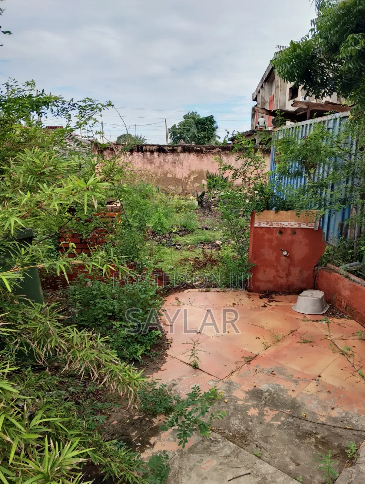 A Very Nice Half Plot Close to the Main Road for Sale Klagon