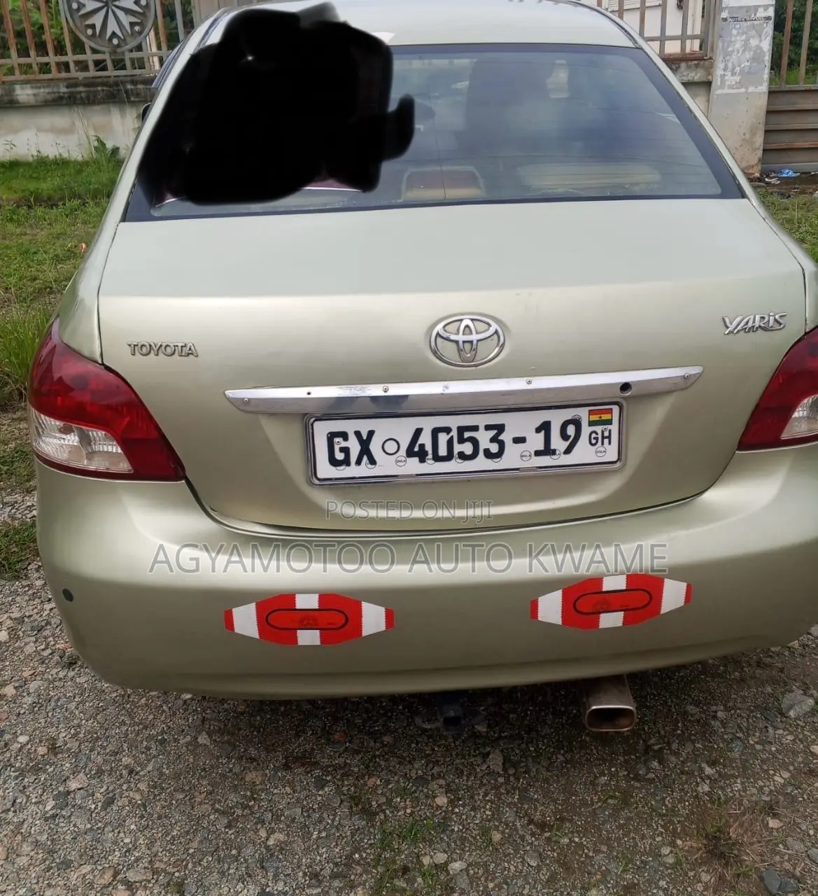 Toyota Yaris Base Sedan 4dr 2010 Green