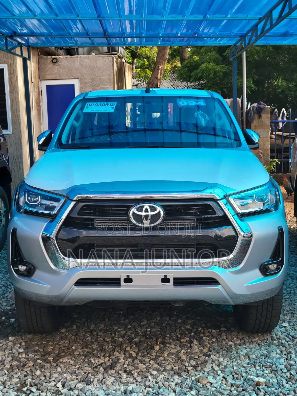 New Toyota Hilux 2025 Silver
