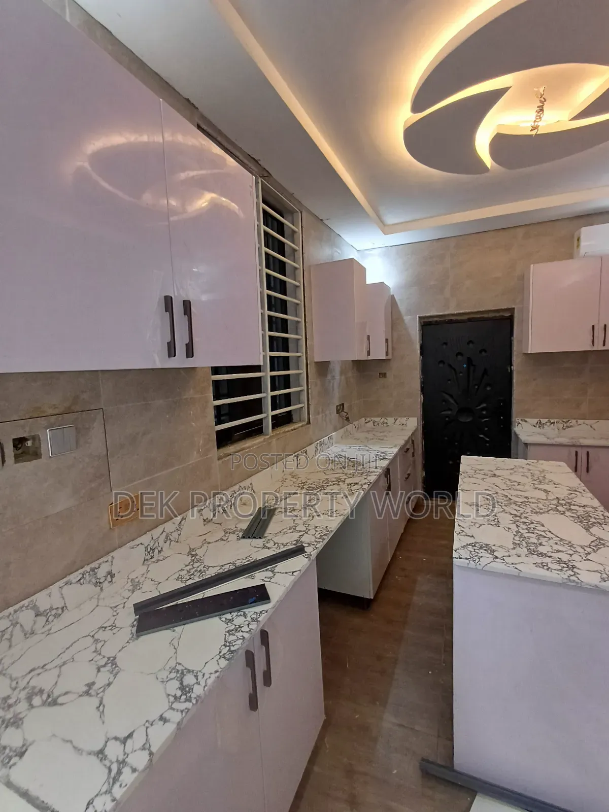 5bdrm Villa in Ga East Municipal for sale